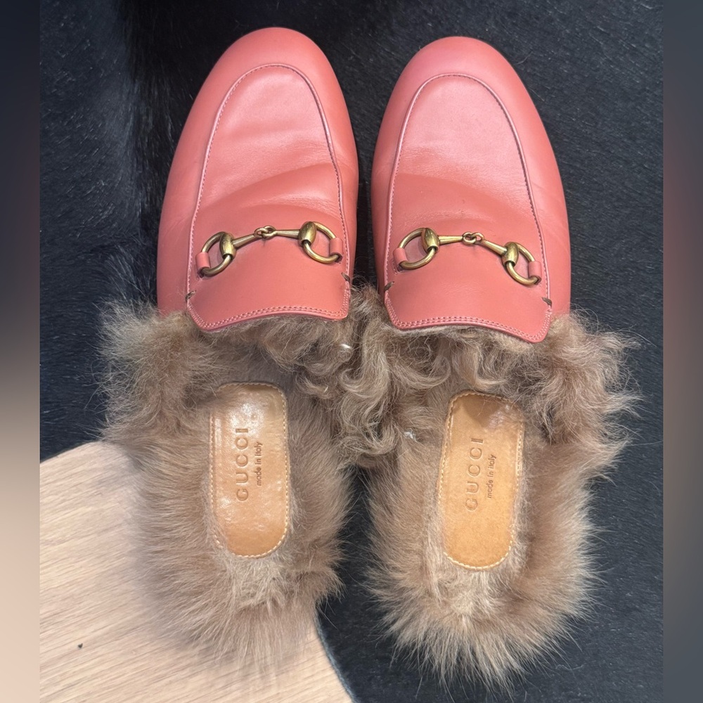 Gucci Coral Leather Loafers with Fur Trim